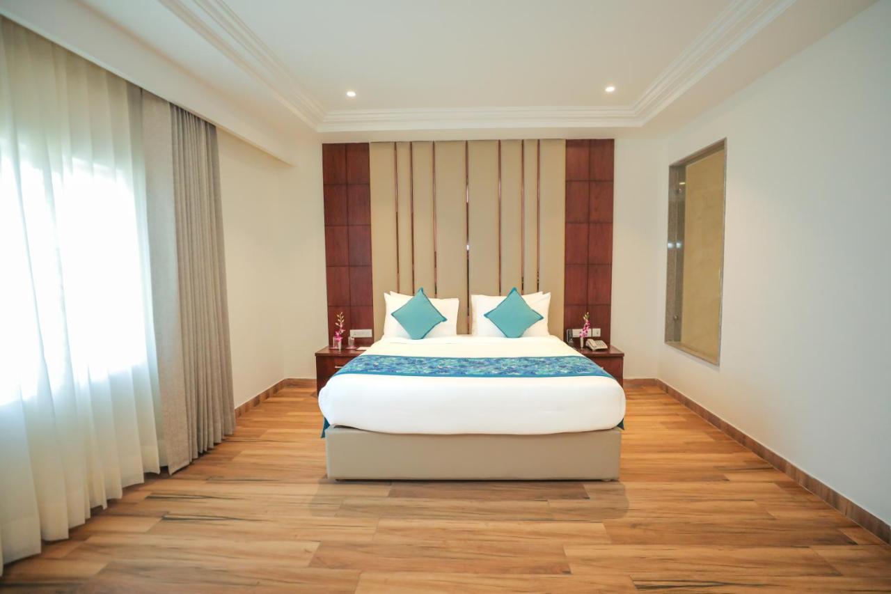 Regenta Place Phagwara By Royal Orchid Hotels Limited Exterior foto