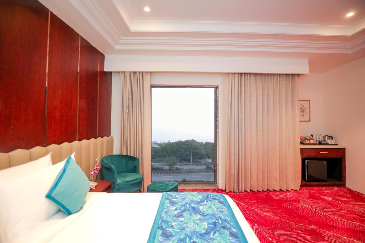 Regenta Place Phagwara By Royal Orchid Hotels Limited Exterior foto