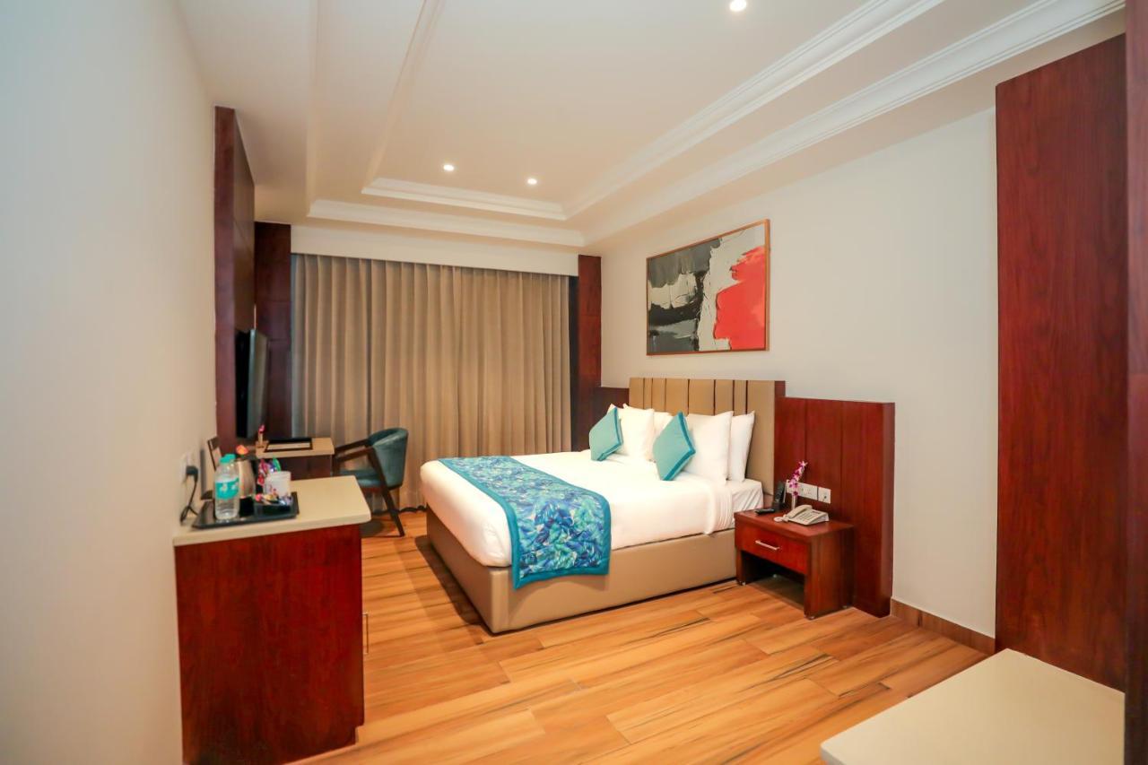 Regenta Place Phagwara By Royal Orchid Hotels Limited Exterior foto